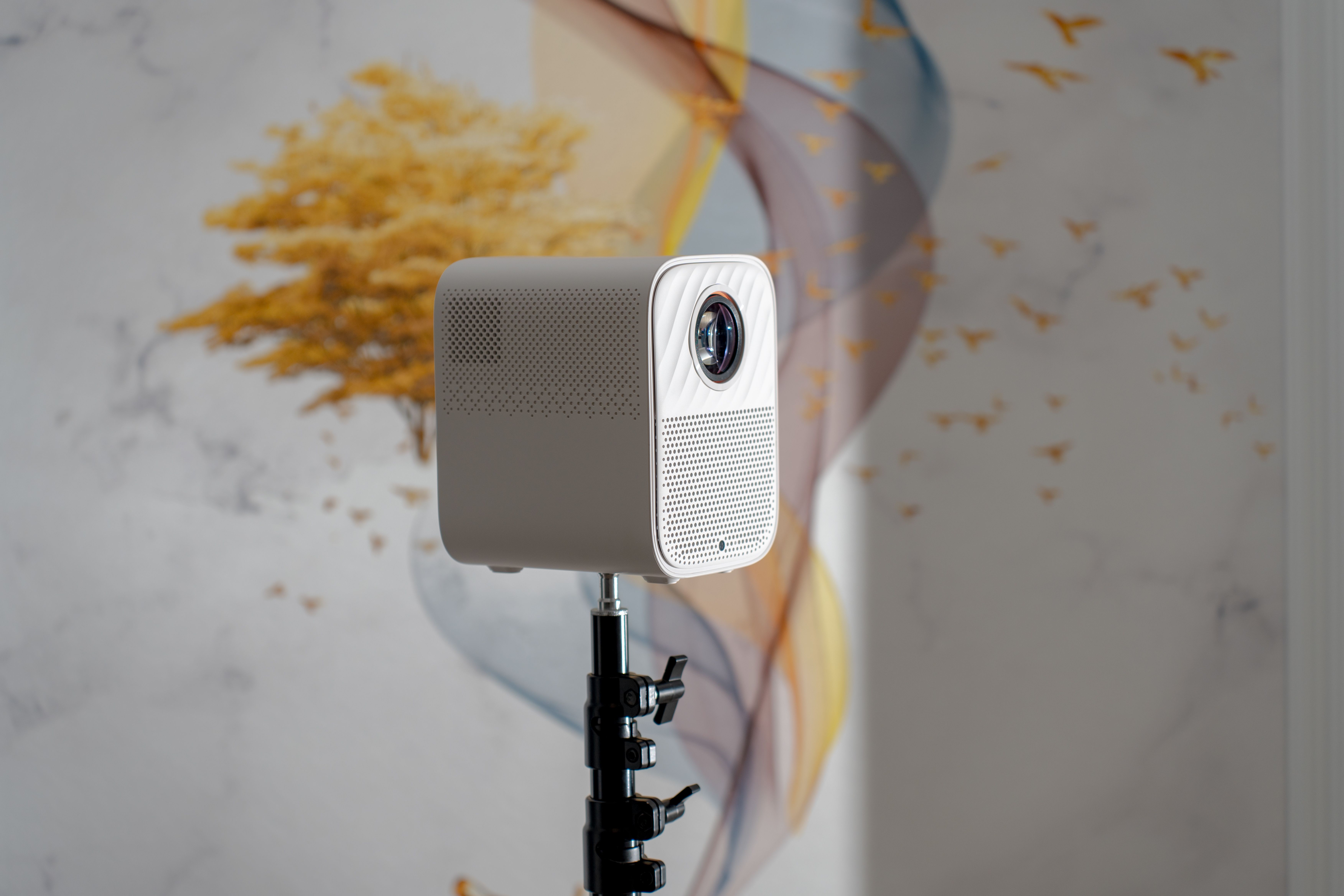 安卓版投影仪100w(投影仪带安卓系统和不带主要区别在哪里)-第2张图片-QuickQ官网 安卓版投影仪100w(投影仪带安卓系统和不带主要区别在哪里)-第2张图片-QuickQ官网